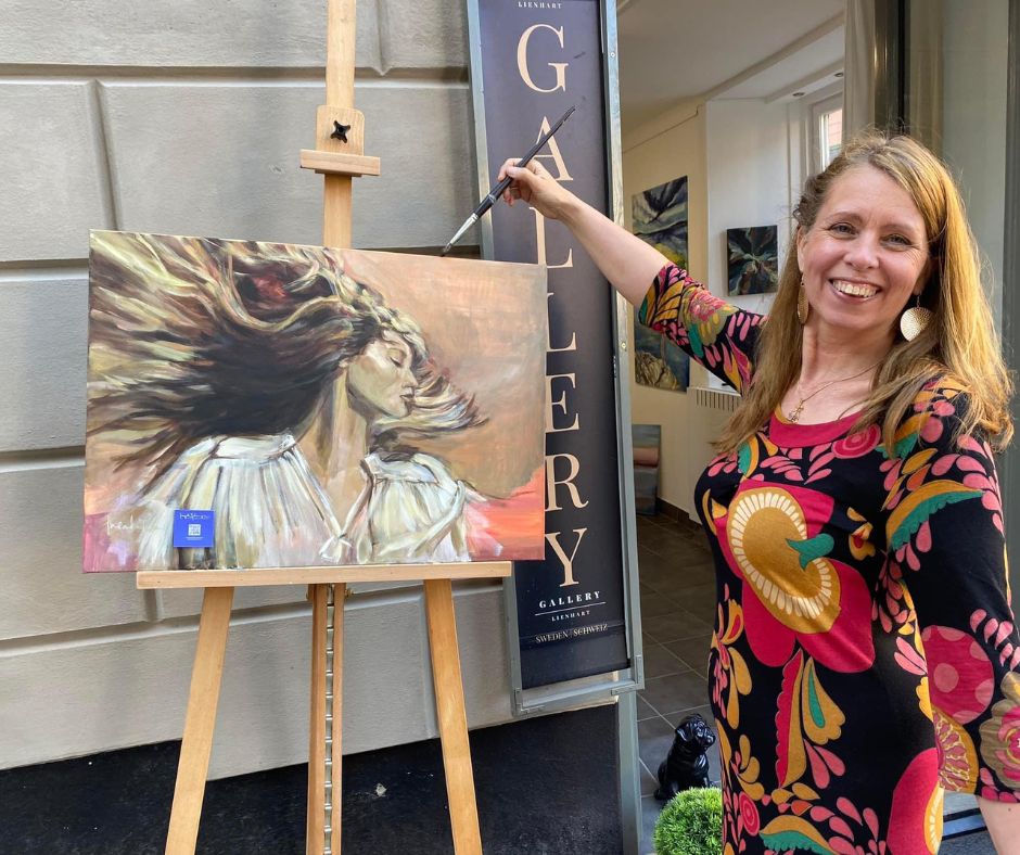 Energy of Swift painting with artist Ingela Johansson at the gallery