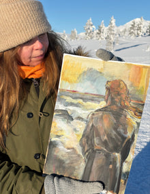 Artist Ingela Johansson with Anvcestor in Grövelsjön painting location 