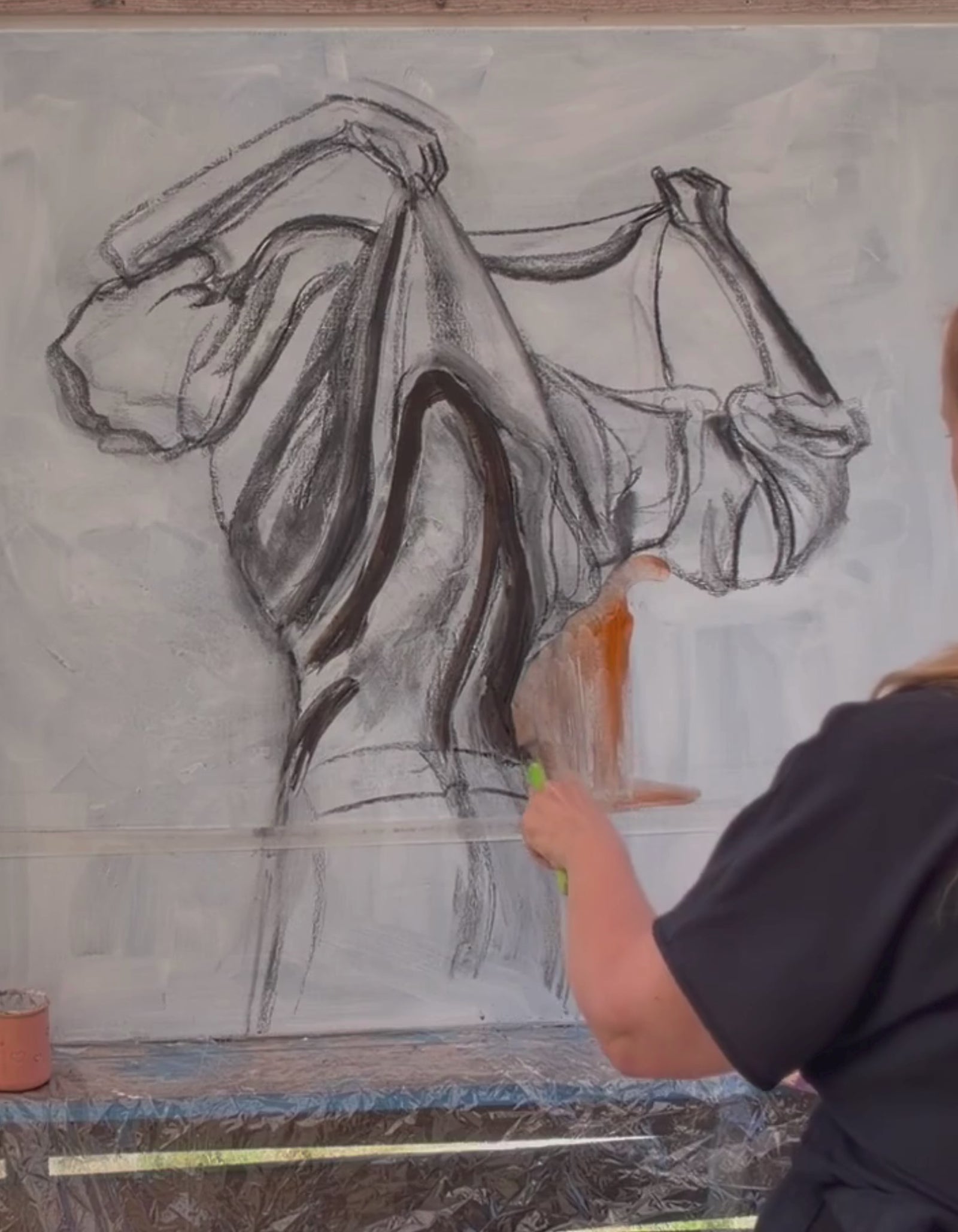 A video glimpse of Swedish artist Ingela Johansson painting Courage
