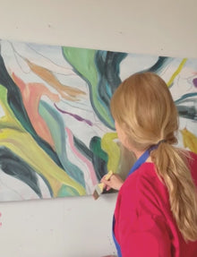 Video of artist Ingela Johansson painting Echoes of Heartland in the studio, to music